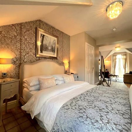 Bowness Bay Suites (Adults Only) Eksteriør billede